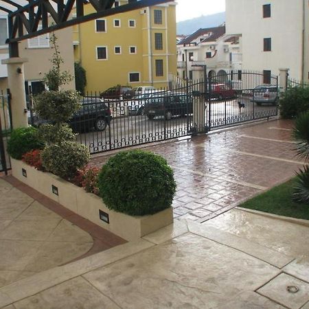 Apartmani Mirenza Budva Luaran gambar