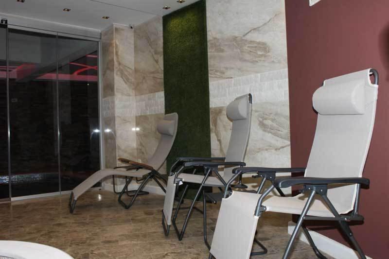 Apartmani Mirenza Budva Luaran gambar